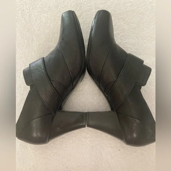 Clark’s Bendables heeled shoes - Picture 7 of 8